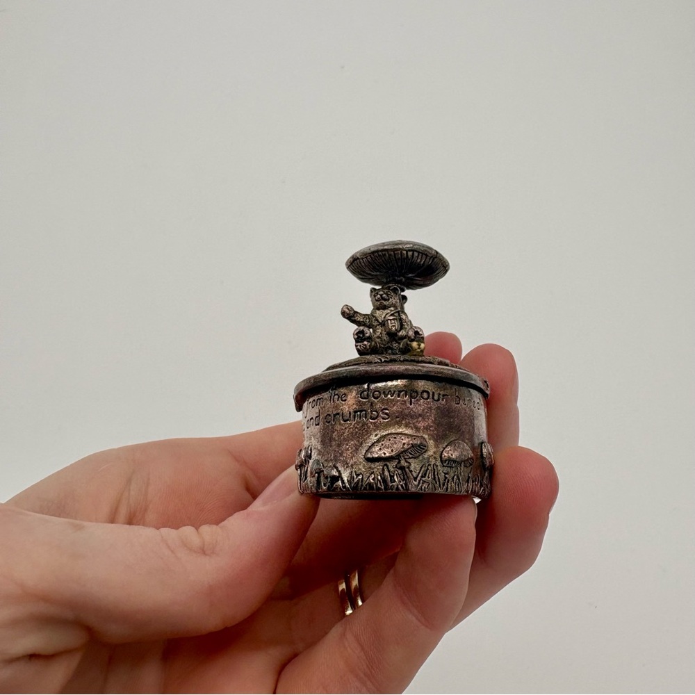Silver Scenes Tiny Trinket Box Gift Box Teddy Bears Mushroom Vintage 90’s Silver - Picture 4 of 11